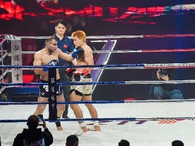 Kuasa Pukulan Penuh, Permainan Bermula Dengan Keghairahan